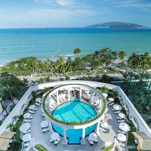 5* Hotel Sunrise Beach & Spa